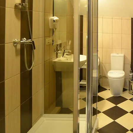 B&B лейбова гора Zhuraky