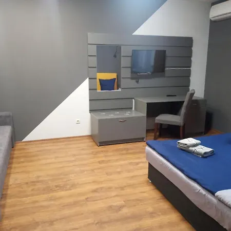 нова в центрі міста * Uzjhorod